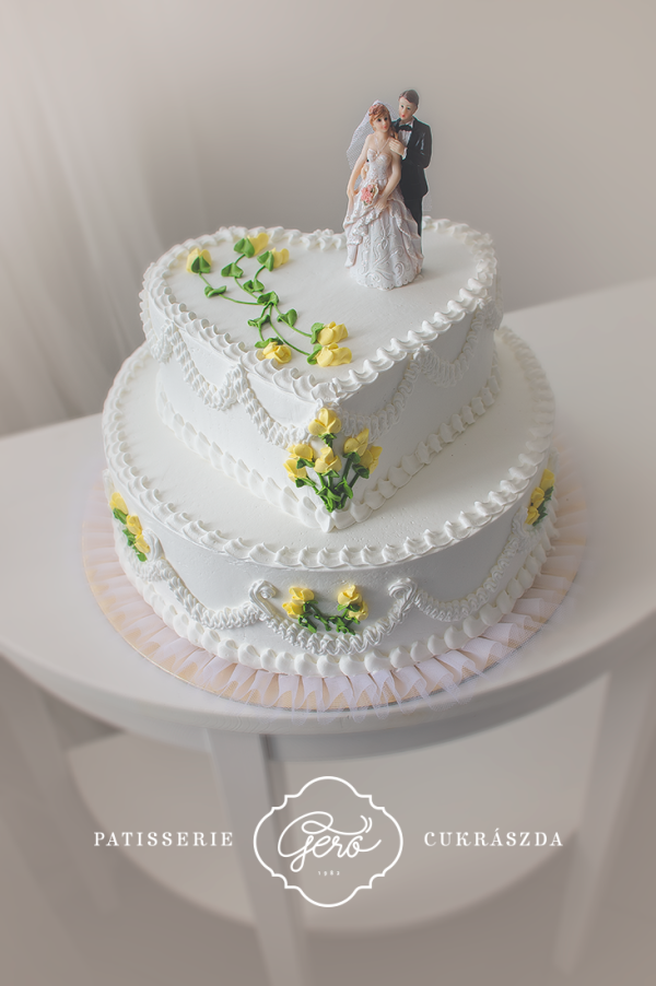 Esküvői torta (30)