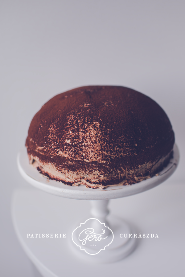 Kávés marcipános domb torta (W581)