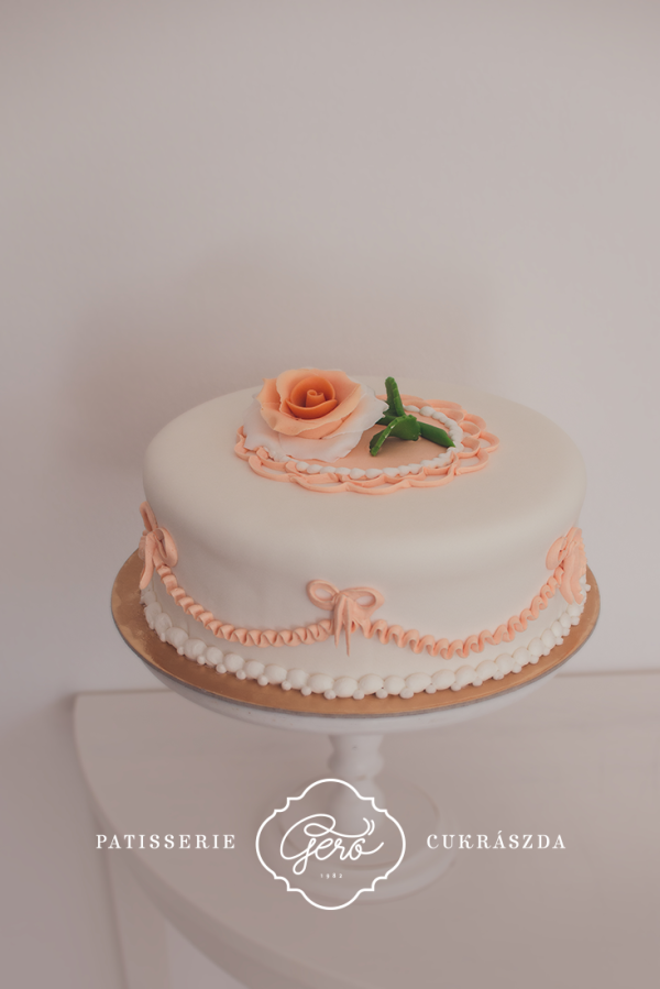 Marcipán torta rózsával (110)